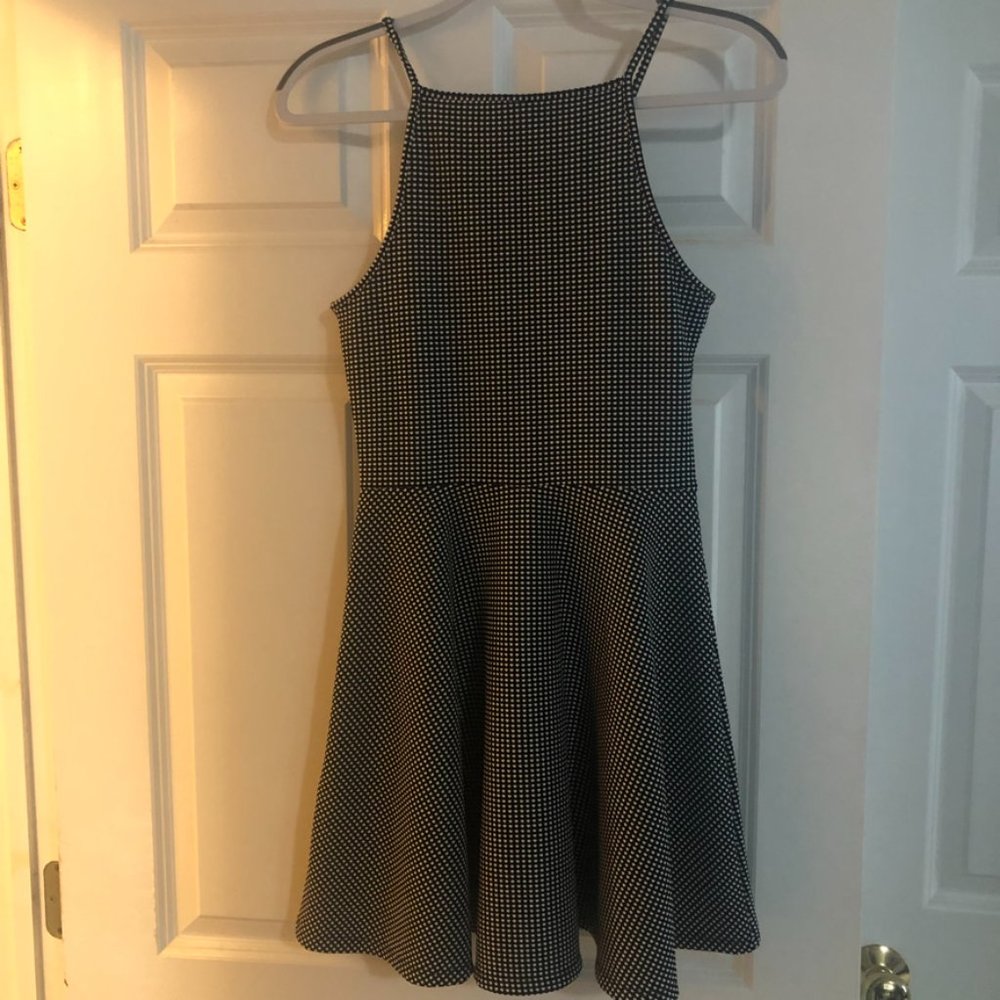 H&M Divided Patterned Dress - Picture 2 of 4